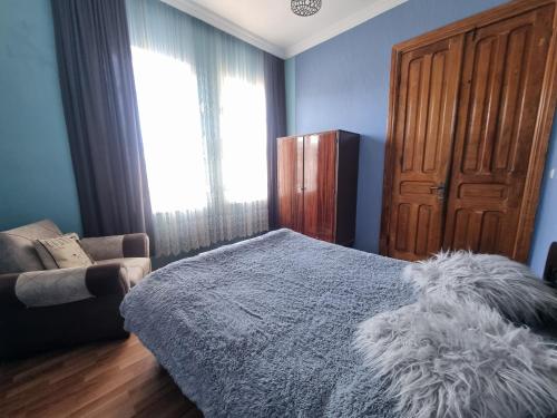 Postel nebo postele na pokoji v ubytování Latvji