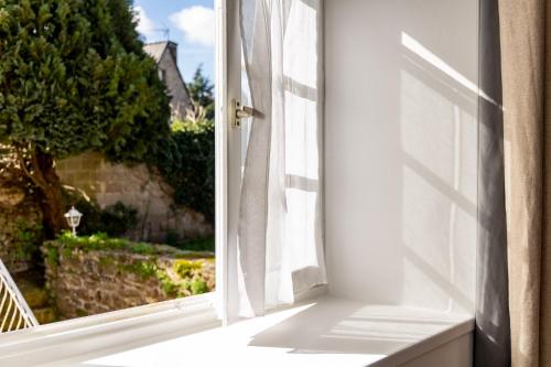 Gambar di galeri bagi Demeures & Châteaux - Hôtel de la porte Saint-Malo - DINAN di Dinan