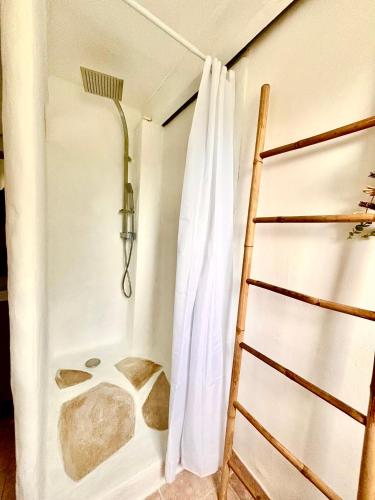 Photo de la galerie de l'établissement loft des cigales wifii, à Uchaud