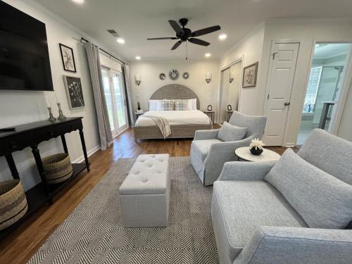 Katil atau katil-katil dalam bilik di Serene 3BR Pet-Friendly Getaway Near Cartersville