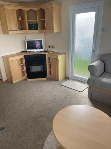 Köök või kööginurk majutusasutuses Grey 1 Caravan Ingoldmells 3 bedrooms 6 berth