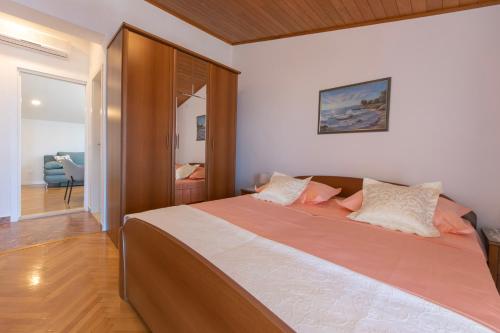 Gallery image of Guest house Lenka in Brela
