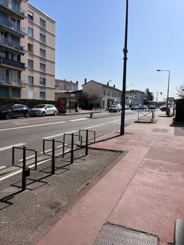 Gallery image of Le pressensé 2 in Vénissieux