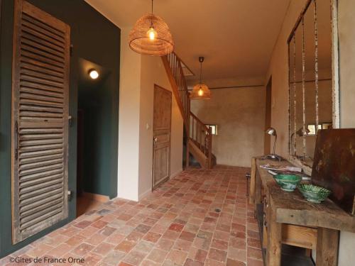 Fotografie z fotogalerie ubytování Longère Percheronne rénovée, confort moderne et authenticité - FR-1-497-197 v destinaci Comblot