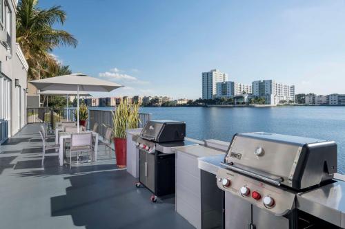 Photo de la galerie de l'établissement Homewood Suites Miami Airport/Blue Lagoon, à Miami