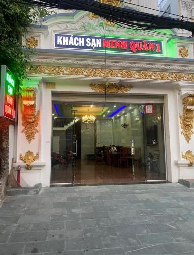 un ristorante con un cartello che legge la marmellata di khash sovraemeatown di Khách sạn MINH NHẬT ad Ho Chi Minh