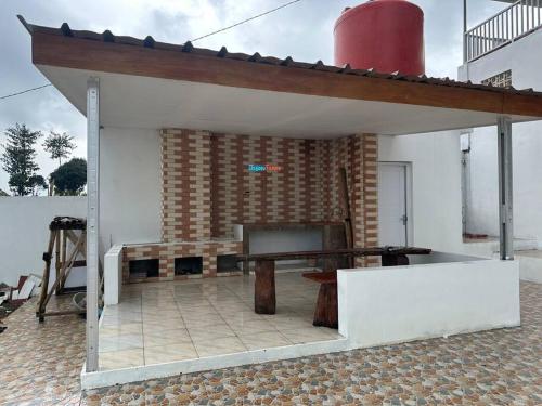 Balkoni atau teres di Jason Farm Villa