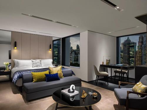 Un lugar para sentarse en The Murray, Hong Kong, a Niccolo Hotel
