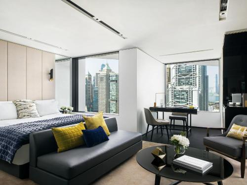 Un lugar para sentarse en The Murray, Hong Kong, a Niccolo Hotel