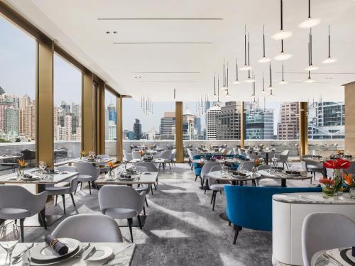 Un lugar para sentarse en The Murray, Hong Kong, a Niccolo Hotel