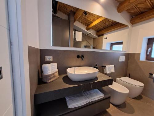 A bathroom at Dimora Pietra Nica