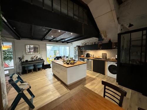 Loft des Chartreux - 150m2 4 chambres Hammam Piscine Centre-ville