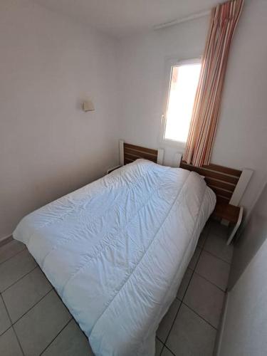 Primavera 115, T2 avec piscine, parking à 300m plage