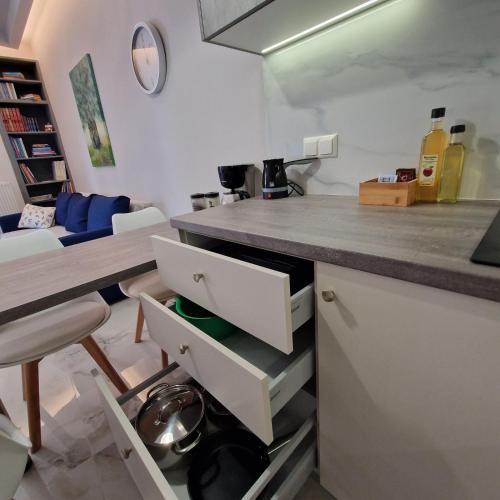 Dapur atau dapur kecil di N&S Apartment A