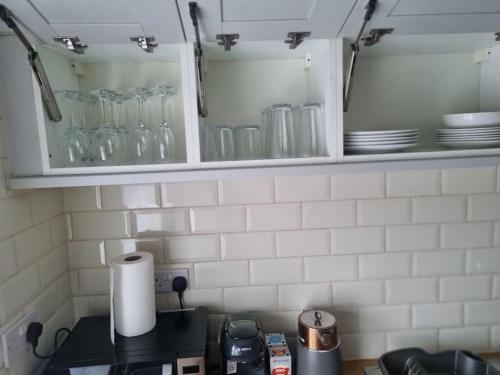 Dapur atau dapur kecil di Comfy 1st floor flat, sleeps 4