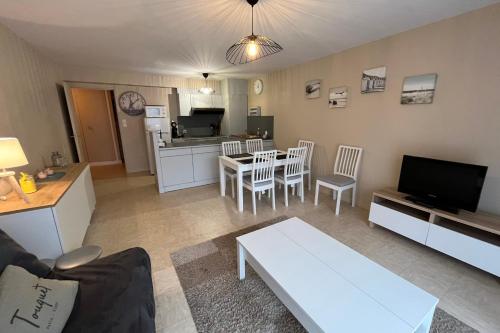 Pleasant apartment for 6 people with parking space