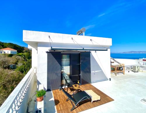 TinyVibe - Downtown Seabreeze Studio