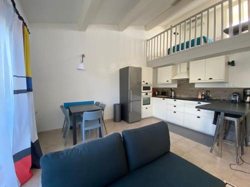 Kuchyň nebo kuchyňský kout v ubytování Beau Duplex T3 vue panoramique Luberon