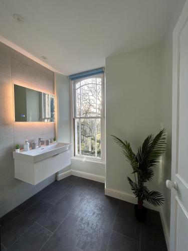 Ein Badezimmer in der Unterkunft Archway Guest House