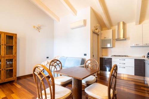 Gallery image of Residence Villa il Casale - appartamenti wellness e piscina riscaldata in Tovo San Giacomo