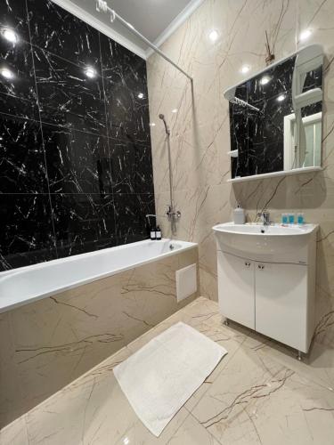 Ένα μπάνιο στο LUX Евродвушка