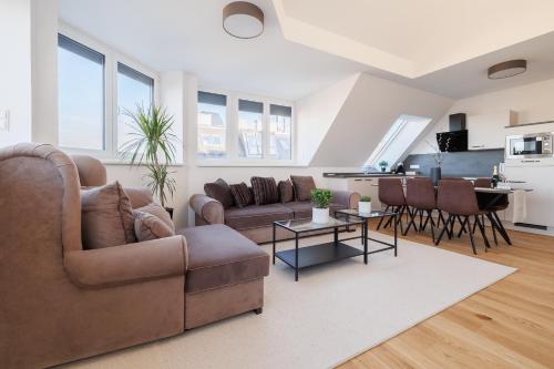 SYMPHONY Apartments 40 - Modern Loft with Terrace and Grill in Central Location