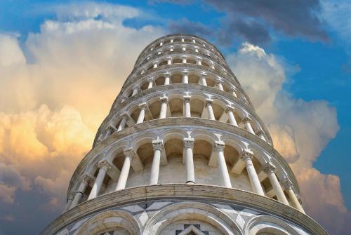 a close up of the leaning tower of pisa at Suite Gabri, Stiozzi Ridolfi in Certaldo