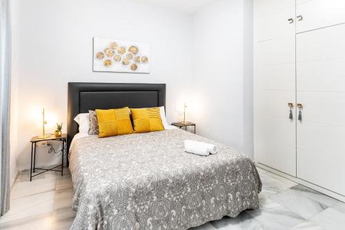 APARTAMENTO TRIANA DELUXE CON PATIO PRIVADO