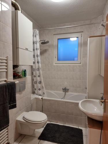 Et badeværelse på Moderne Wohnung in Hagen