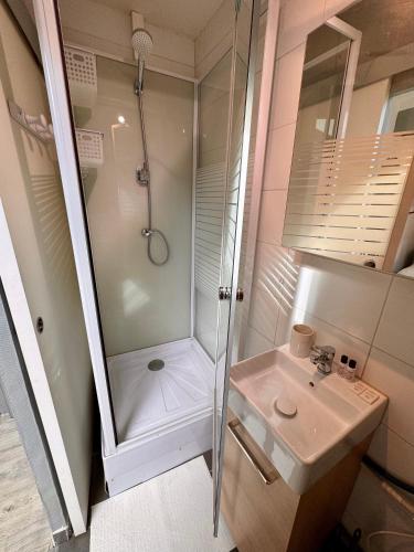 Suite Jota - Appartement 2 personnes - Check in h24 & Wifi