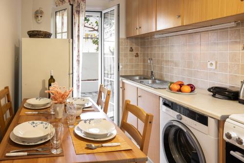 Dapur atau dapur kecil di Pavlos Apartments