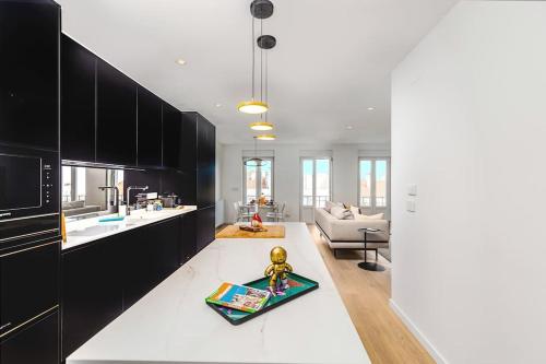 Smart Flat River views & NTFlix by Homeful Homes