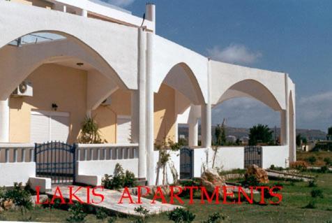 Lakis Apartments