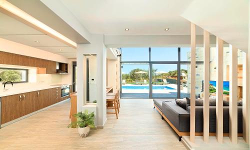 Πισίνα στο ή κοντά στο Moonlights Villas Heated Pool