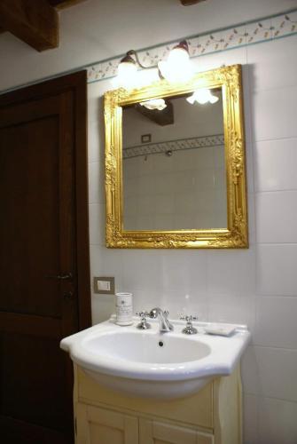 Ένα μπάνιο στο Casa La piccola Macina Ripatransone