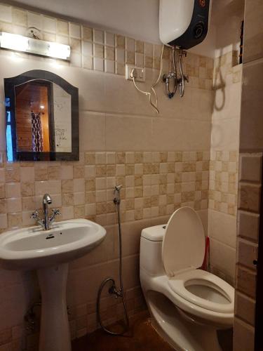 Ένα μπάνιο στο Hotel Golden Orchid