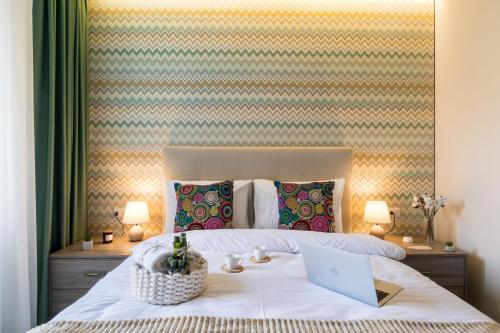 hotelise l Magenta Apartment