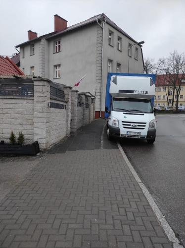Φωτογραφία από το άλμπουμ του Mieszkanie 2 z ogródkiem-FAKTURA σε Szczecinek