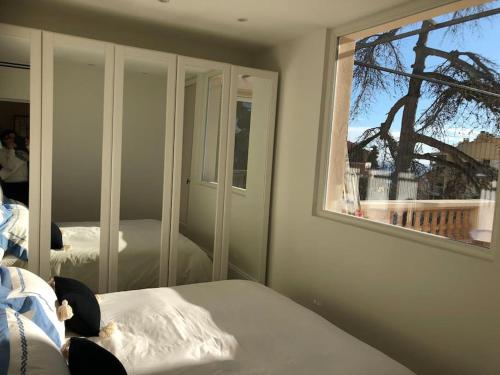 Ένα ή περισσότερα κρεβάτια σε δωμάτιο στο Cap d'Ail Villa Belle Epoque 5'from Monaco Luxury Penthouse