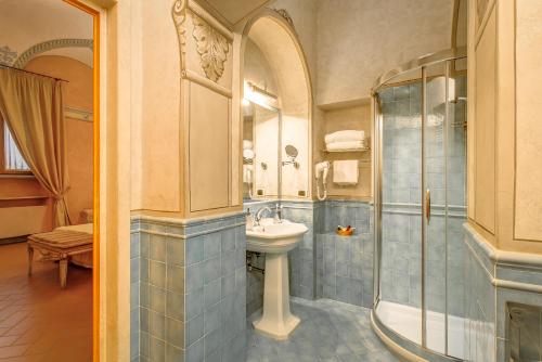 Ванна кімната в Firenze Suite