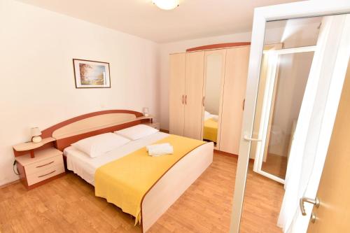 Apartments for families with children Bibinje, Zadar - 22677