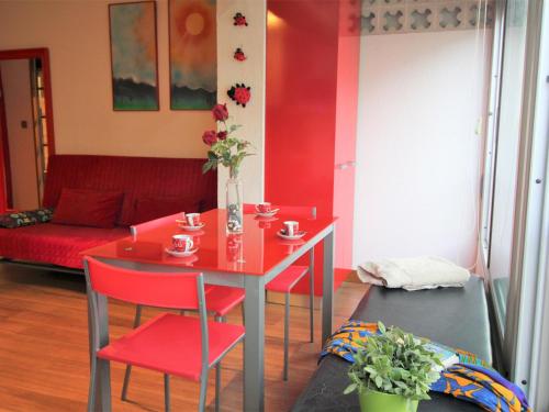 Estudio Renovado con Terraza a 200m de la Playa de Roses + Parking Privado y Climatización - ES-258-14