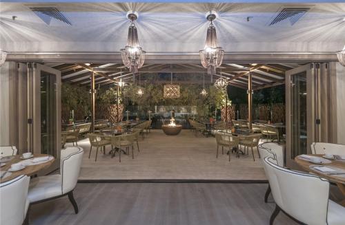 Restoran atau tempat lain untuk makan di Bernardus Lodge & Spa