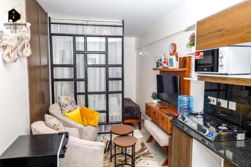 Una cocina o cocineta en Cedar Serene Studio Apartment, Kiambu Rd
