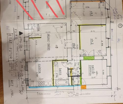 eine Zeichnung eines Grundrisses eines Hauses in der Unterkunft L équinoxe in Abreschviller