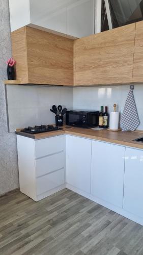 Dapur atau dapur kecil di Kate's new cozy apartment