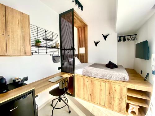TinyVibe - Downtown Seabreeze Studio
