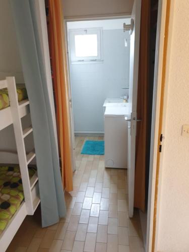 Photo de la galerie de l'établissement studio meublé carqueiranne, à Carqueiranne