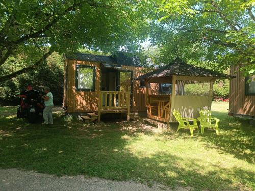 Φωτογραφία από το άλμπουμ του Camping la Plage Lot Vallée de la Dordogne Rocamadour σε Meyronne