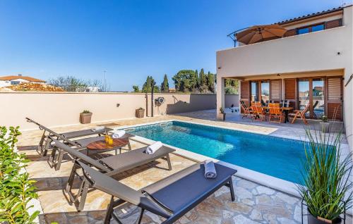 Gorgeous Home In Vodnjan With Wifi